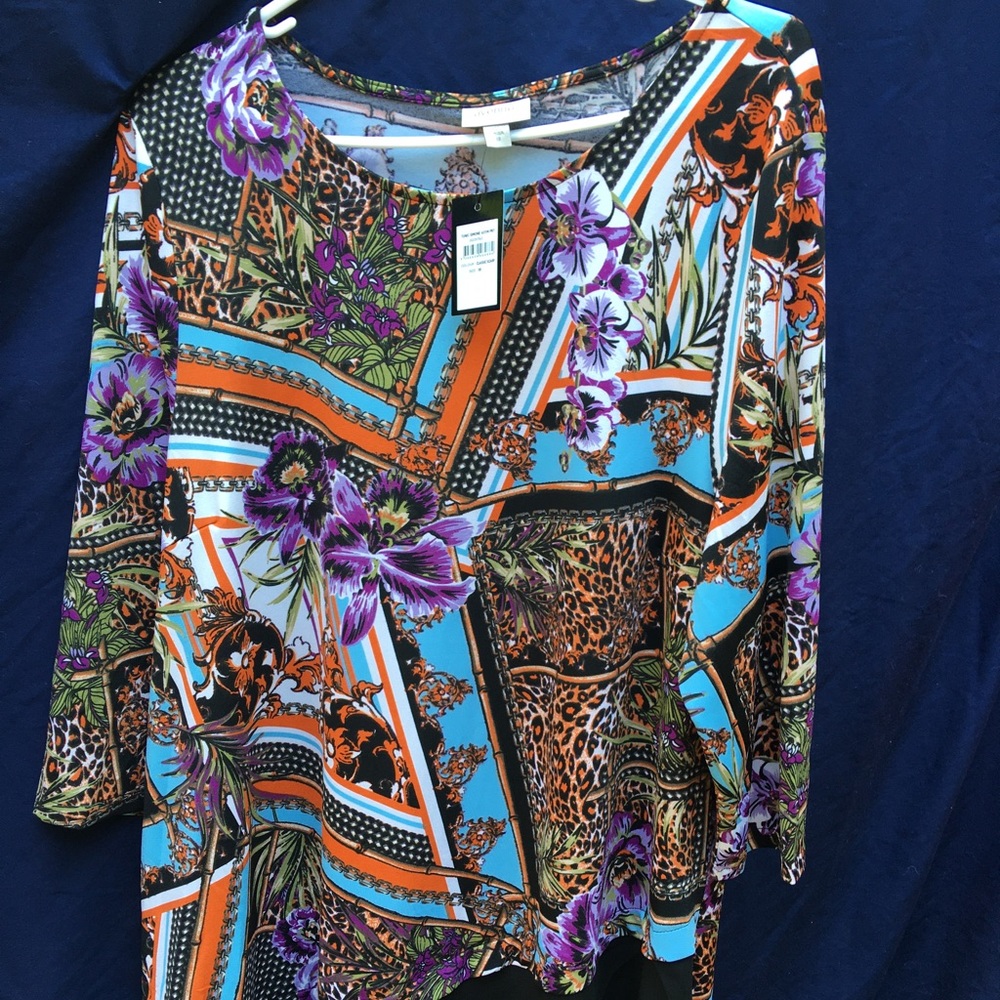 Avenue floral print blouse size 18 NWT
